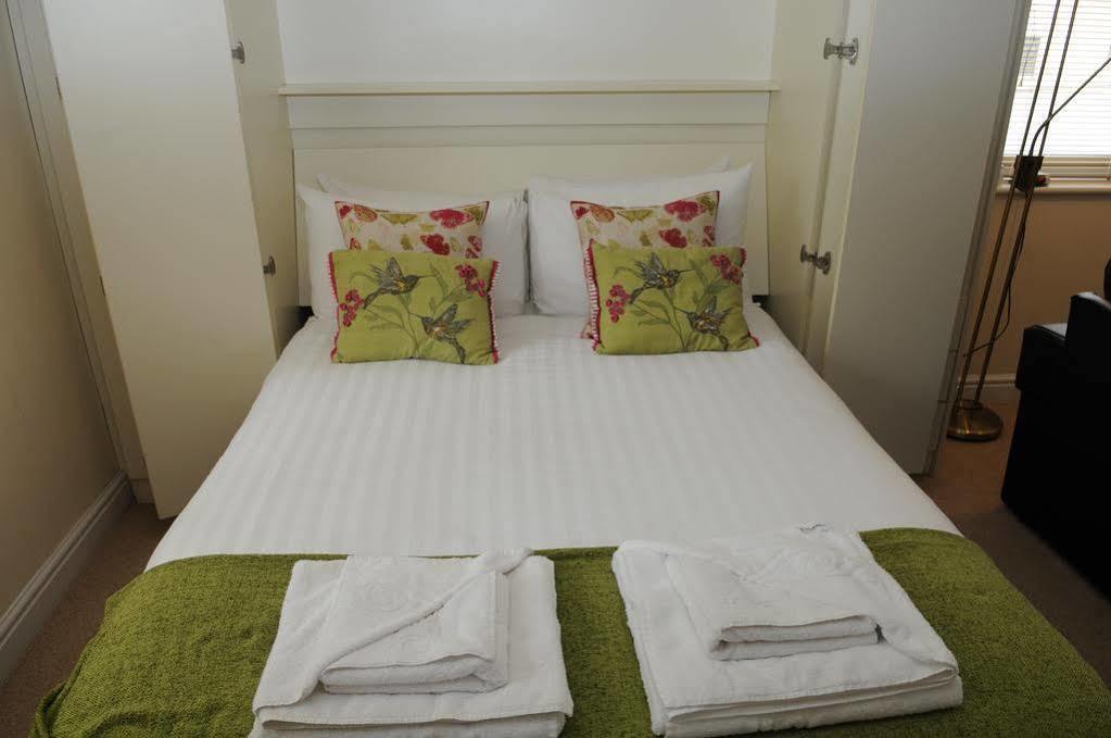 Your Stay Bristol Cotham Lawn Kültér fotó